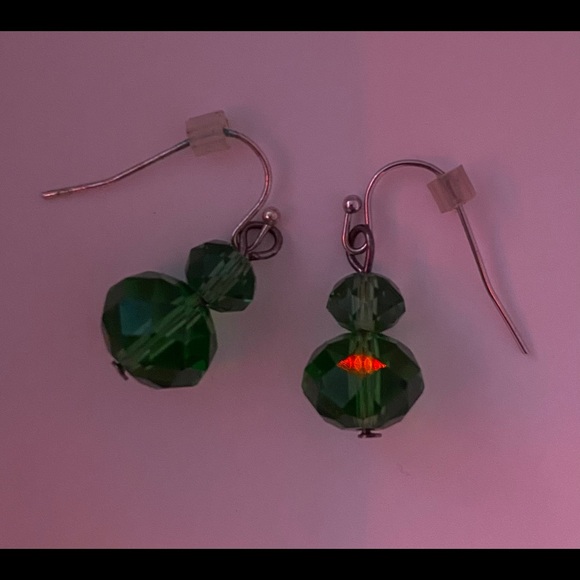 Green Earrings - Picture 1 of 2